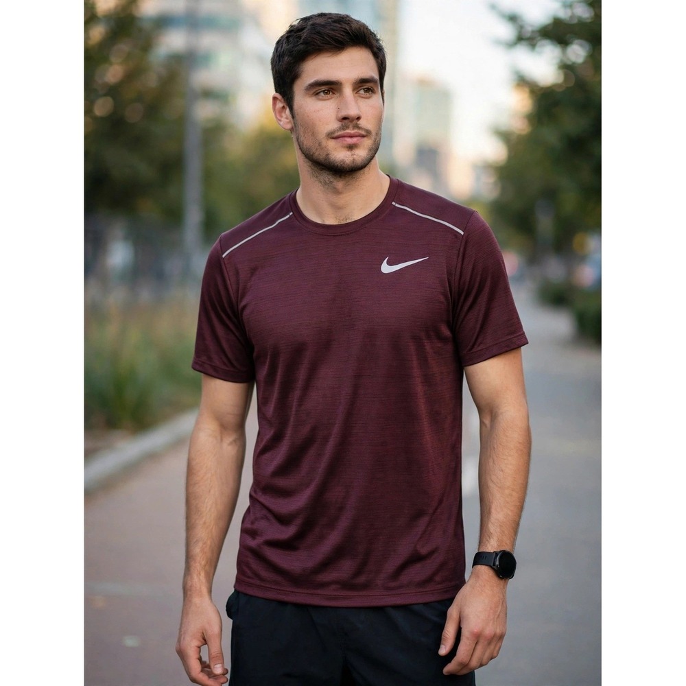 Nike Running Miler Dri-FIT Mens T-Shirt Burgundy AJ7565-652 Medium